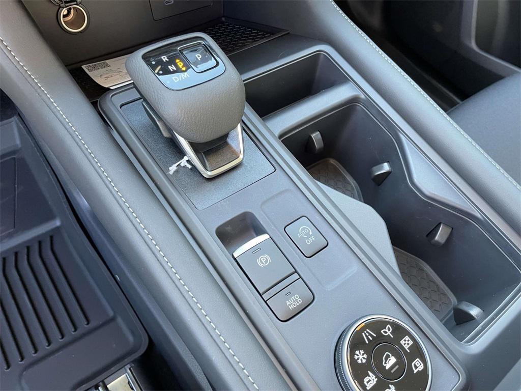 new 2025 Nissan Pathfinder car, priced at $31,660