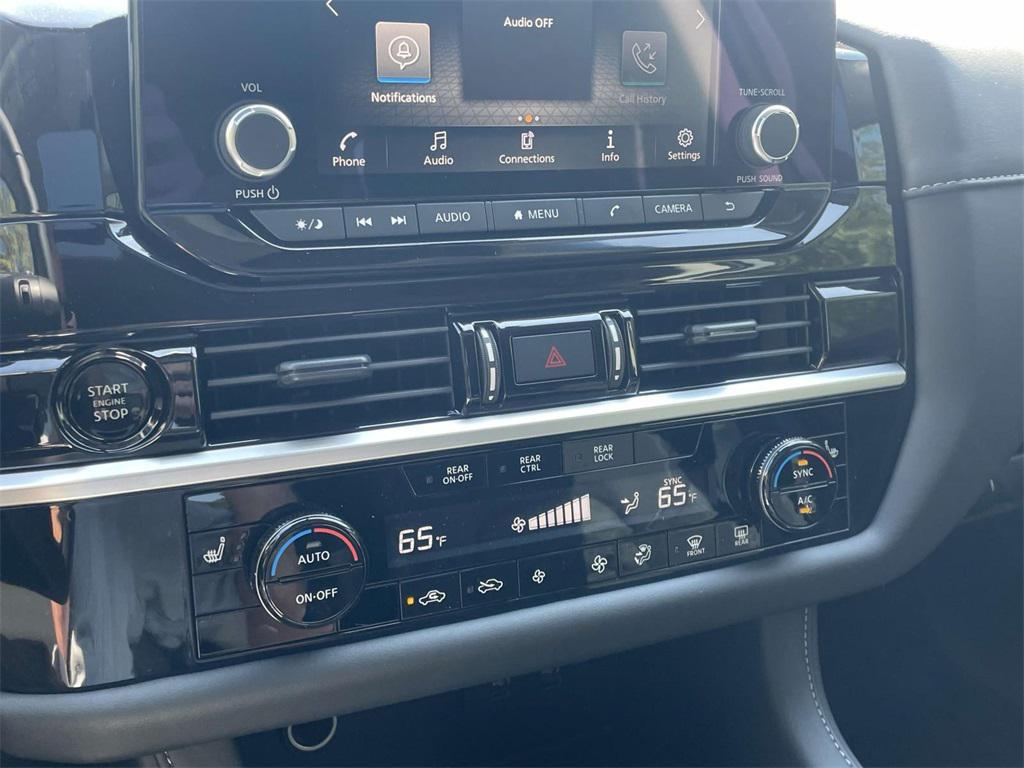 new 2025 Nissan Pathfinder car, priced at $34,757