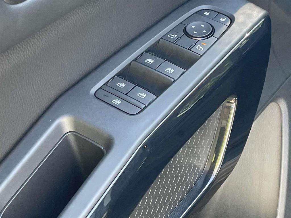 new 2025 Nissan Pathfinder car, priced at $34,757