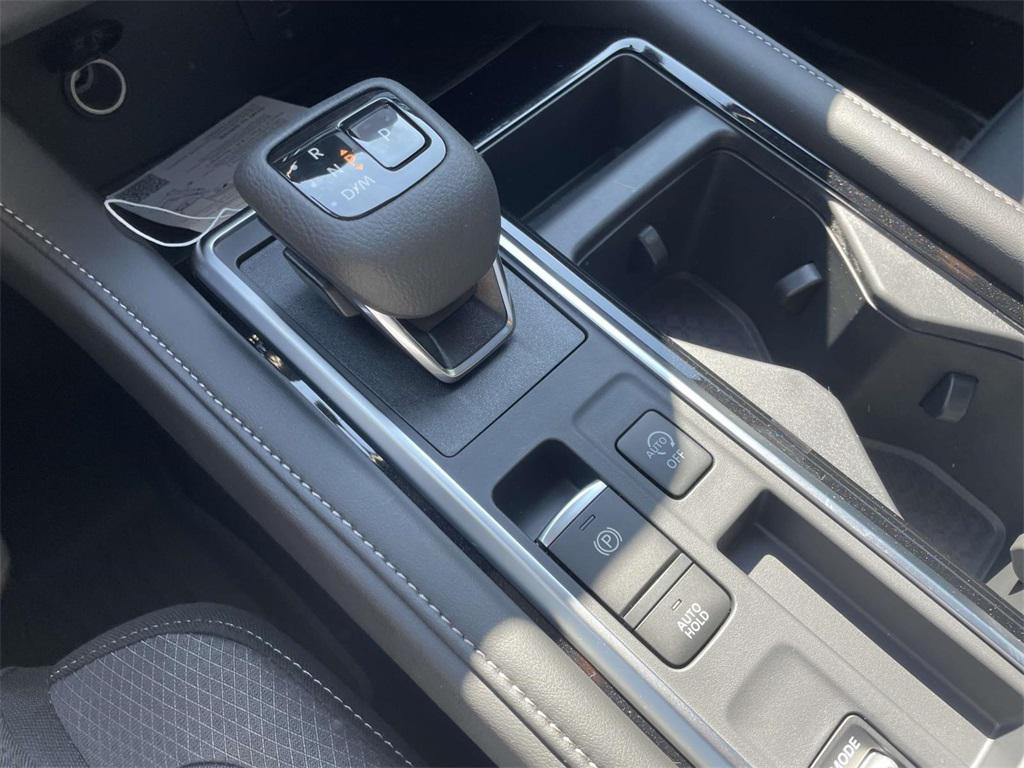 new 2025 Nissan Pathfinder car, priced at $34,757