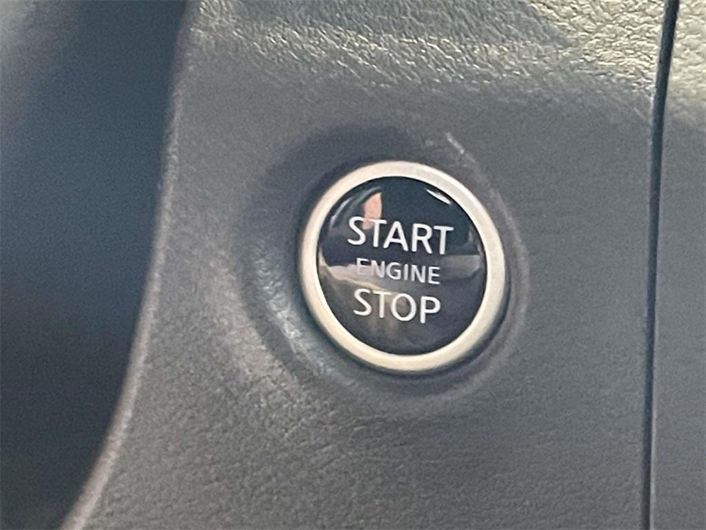 new 2025 Nissan Frontier car, priced at $39,724