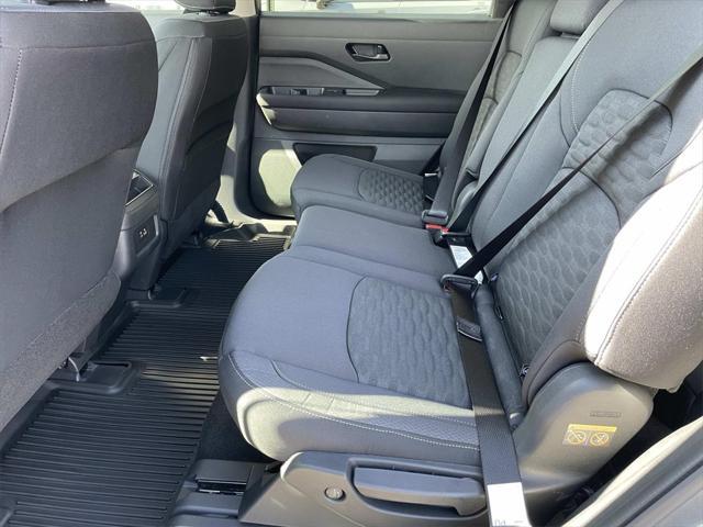new 2025 Nissan Pathfinder car, priced at $35,587