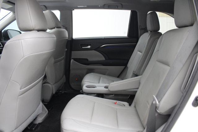 used 2015 Toyota Highlander car, priced at $13,165