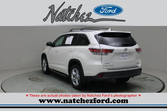 used 2015 Toyota Highlander car, priced at $13,165