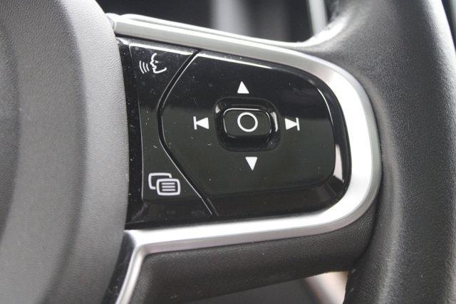 used 2022 Volvo XC60 car, priced at $35,949