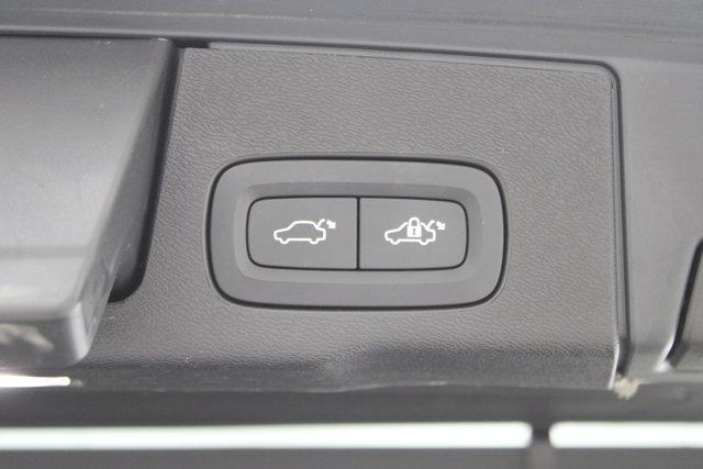 used 2022 Volvo XC60 car, priced at $35,949