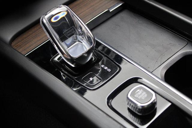 used 2022 Volvo XC60 car, priced at $35,949