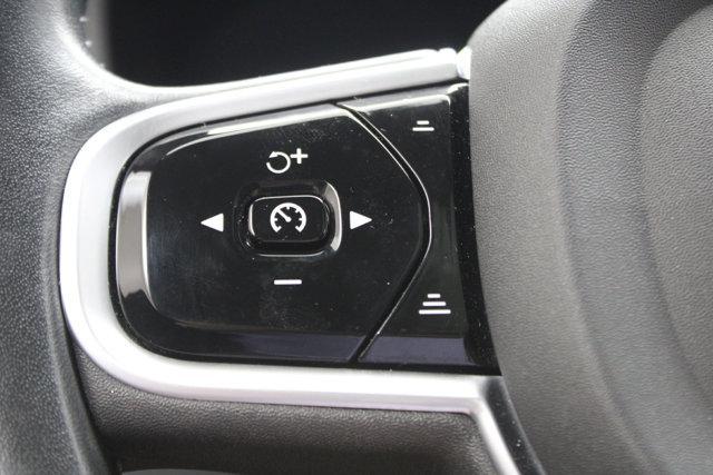 used 2022 Volvo XC60 car, priced at $35,949