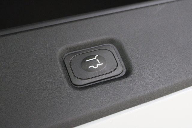 new 2025 Ford Expedition car, priced at $90,675