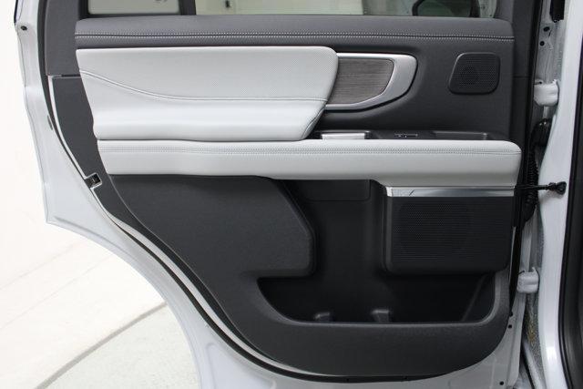 new 2025 Ford Expedition car, priced at $90,675