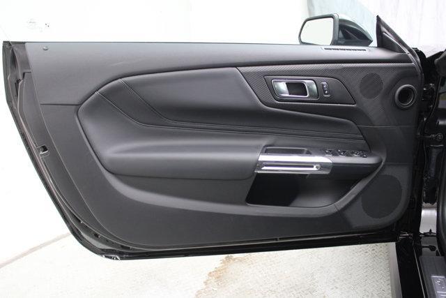 new 2025 Ford Mustang car