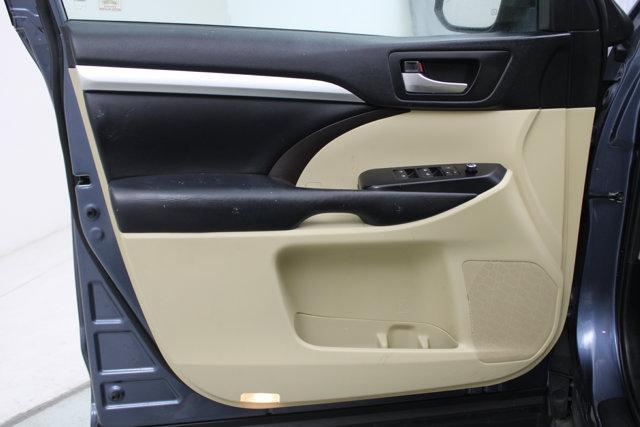 used 2019 Toyota Highlander car, priced at $25,293