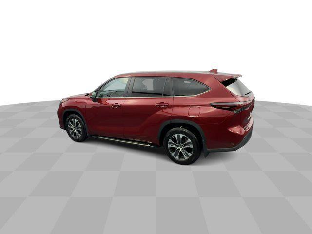 used 2024 Toyota Highlander car, priced at $41,487