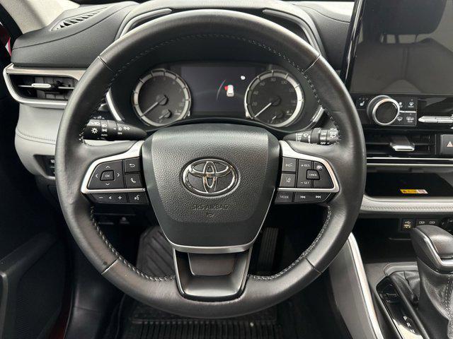 used 2024 Toyota Highlander car, priced at $41,487