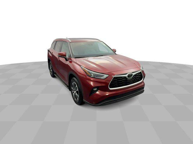 used 2024 Toyota Highlander car, priced at $41,487