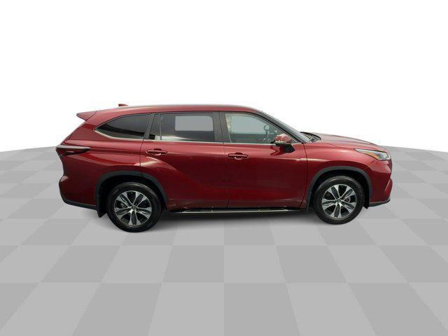 used 2024 Toyota Highlander car, priced at $41,487