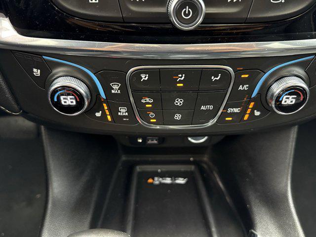 used 2023 Chevrolet Traverse car, priced at $39,887