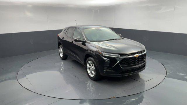 used 2025 Chevrolet Trax car, priced at $22,287