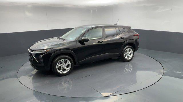 used 2025 Chevrolet Trax car, priced at $22,287