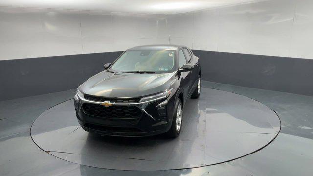 used 2025 Chevrolet Trax car, priced at $22,287