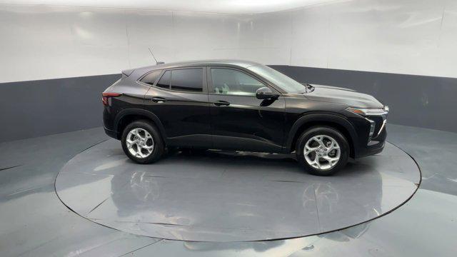 used 2025 Chevrolet Trax car, priced at $22,287
