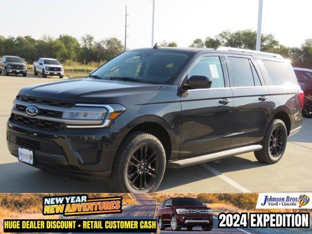 new 2024 Ford Expedition Max car, priced at $70,838