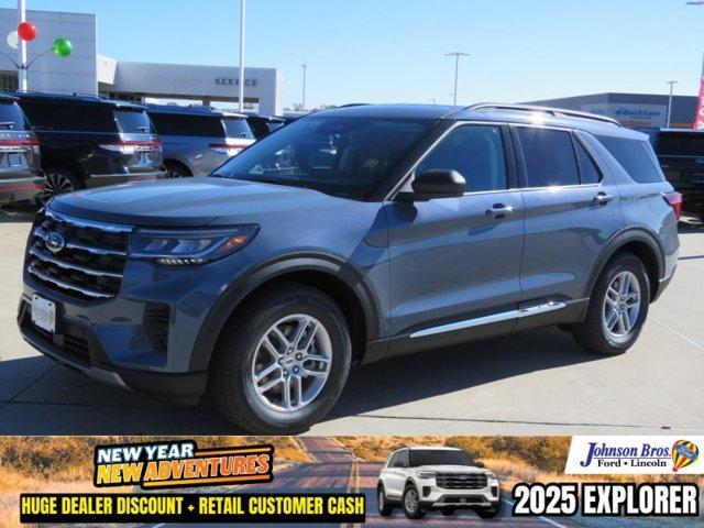 new 2025 Ford Explorer car, priced at $40,988