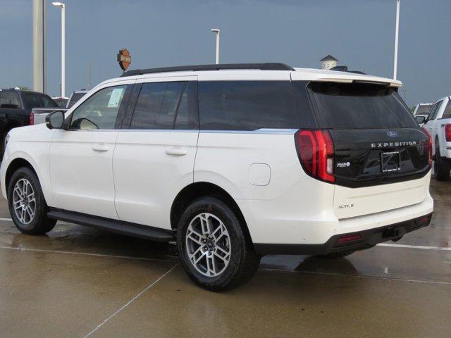 new 2025 Ford Expedition car, priced at $68,002