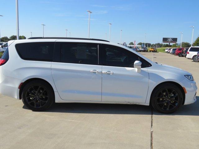 used 2021 Chrysler Pacifica car, priced at $20,450