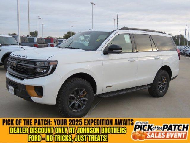 new 2025 Ford Expedition car, priced at $82,217