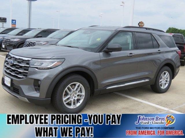new 2025 Ford Explorer car, priced at $41,956