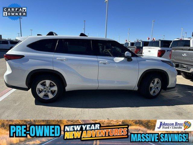 used 2022 Toyota Highlander car, priced at $28,588