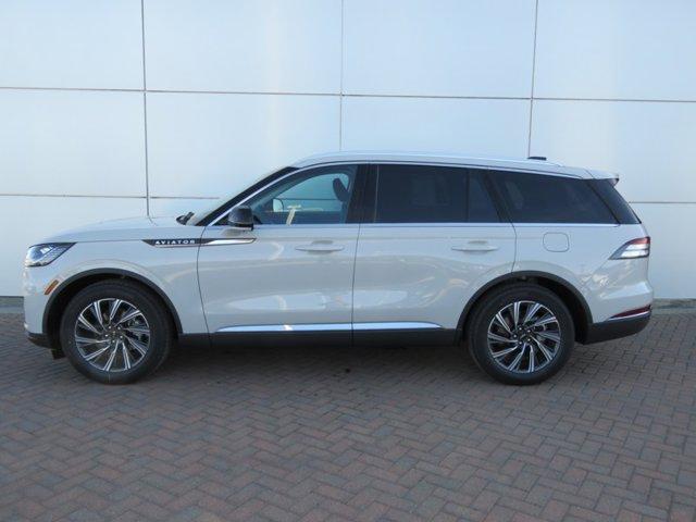 new 2025 Lincoln Aviator car, priced at $64,228