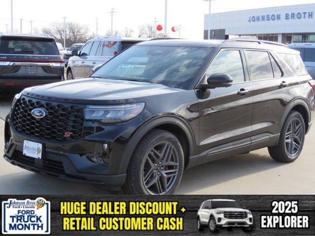 new 2025 Ford Explorer car, priced at $59,092