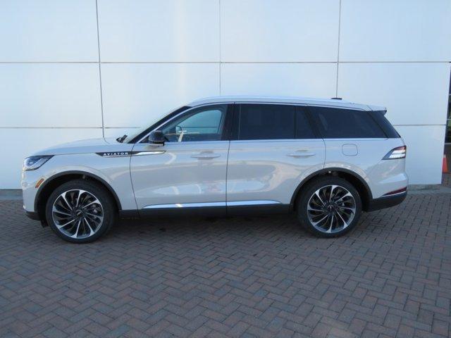 new 2025 Lincoln Aviator car, priced at $77,097