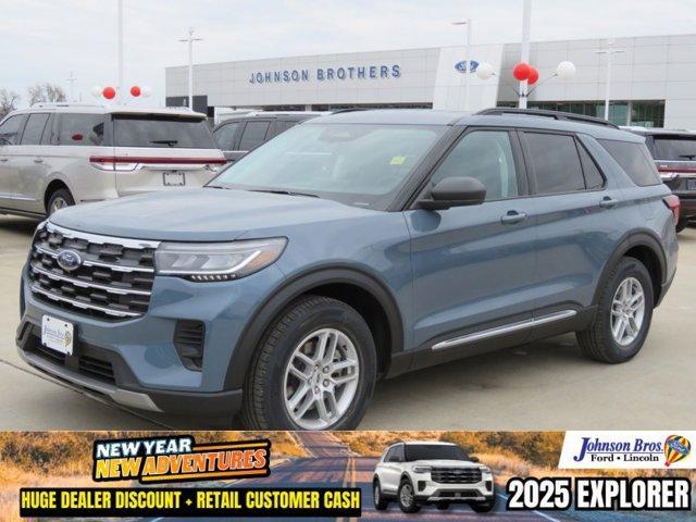 new 2025 Ford Explorer car, priced at $40,988