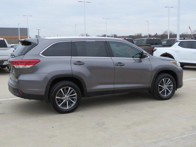 used 2019 Toyota Highlander car, priced at $21,870