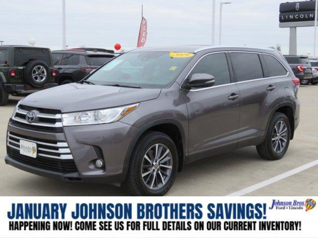 used 2019 Toyota Highlander car, priced at $21,870