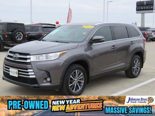 used 2019 Toyota Highlander car, priced at $21,870