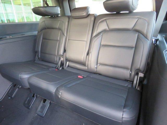 new 2025 Lincoln Navigator L car