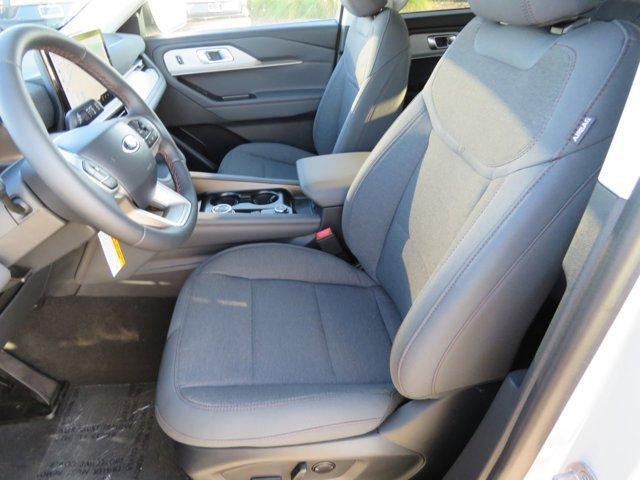 new 2025 Ford Explorer car, priced at $40,890