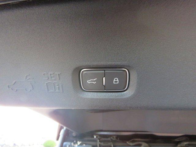 new 2025 Lincoln Navigator L car