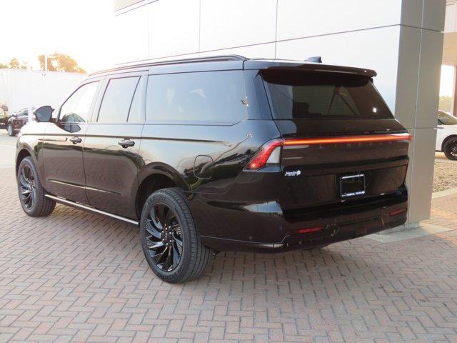 new 2025 Lincoln Navigator L car