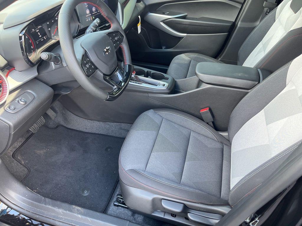 new 2025 Chevrolet Trax car, priced at $24,290