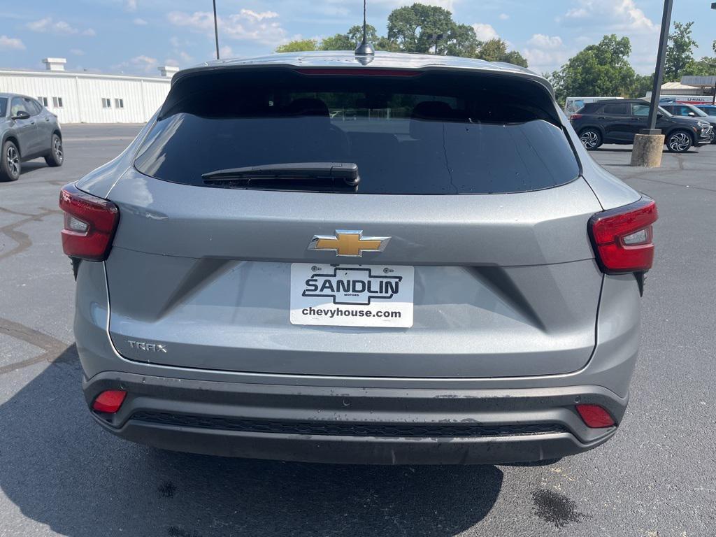 new 2025 Chevrolet Trax car, priced at $22,190