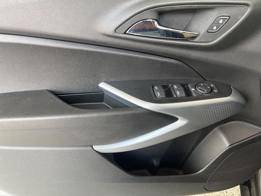 new 2025 Chevrolet Trax car, priced at $22,190