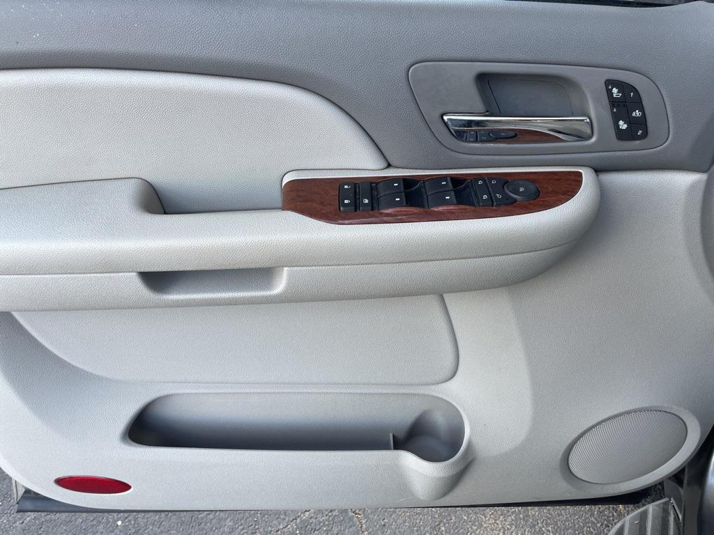 used 2007 GMC Yukon XL car, priced at $4,140