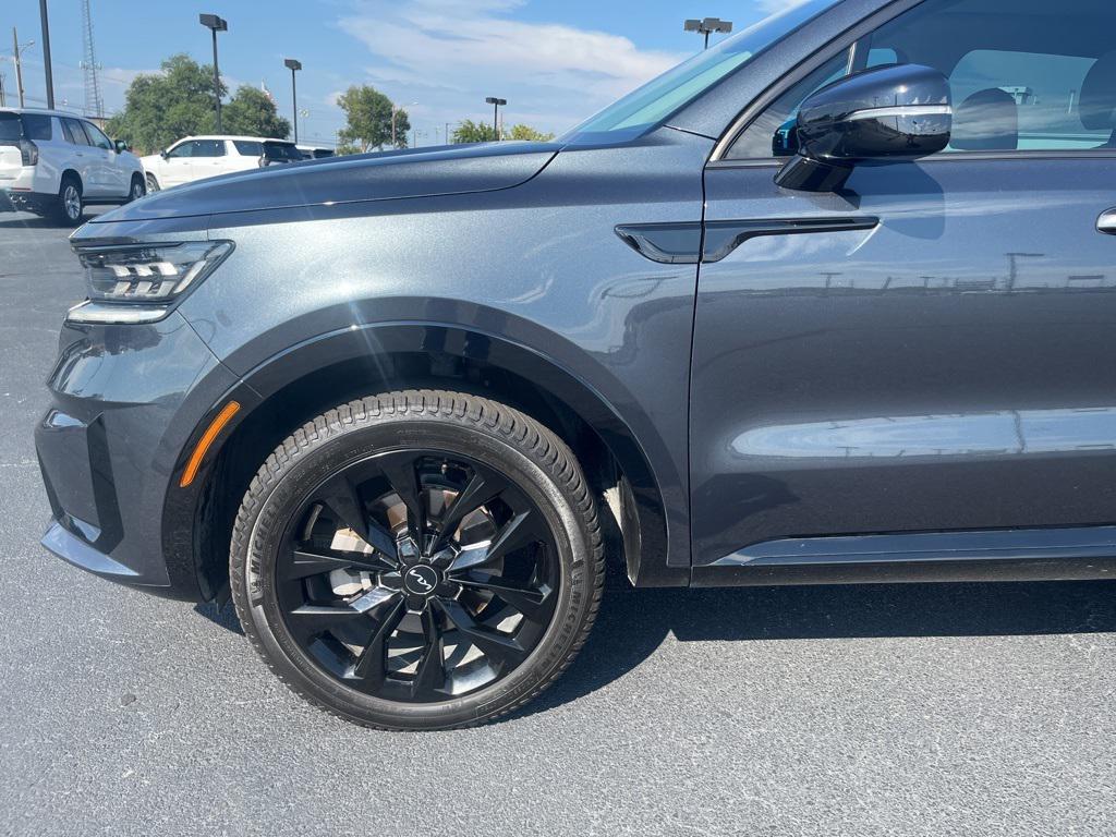 used 2023 Kia Sorento car, priced at $29,964