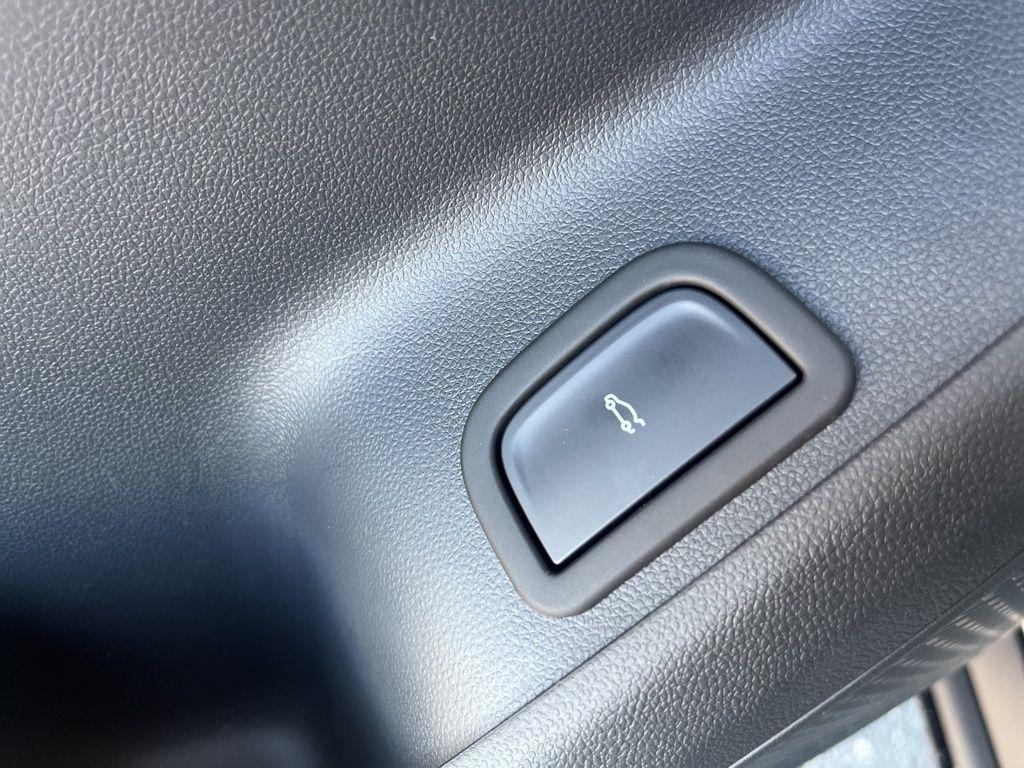 new 2026 Chevrolet Traverse car, priced at $45,345