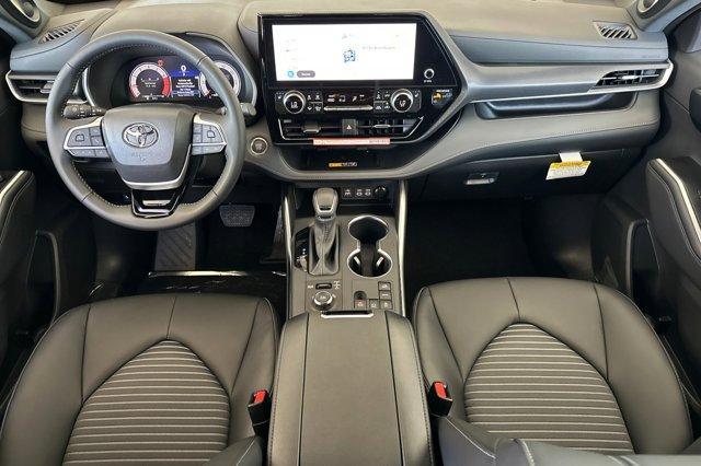 new 2025 Toyota Highlander car, priced at $51,738